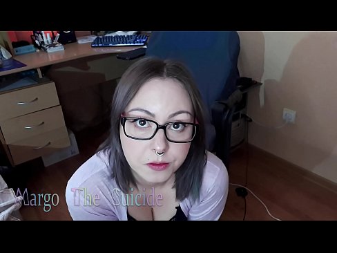 ❤️ Eynəkli Seksual Qız Kamerada Dildosunu Dərindən Əyir ️❌ Sikişmə bizdə ❌️❤